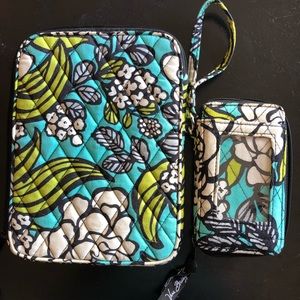 Vera Bradley wristlet & tablet case Island bloom